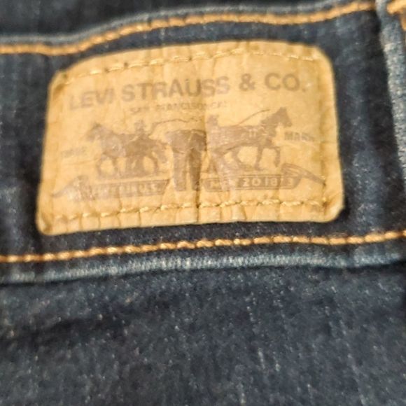 Levi's 512 Slimming Straight Leg High Rise Jeans Size 6 Cute Design on Pockets! - Picture 10 of 12